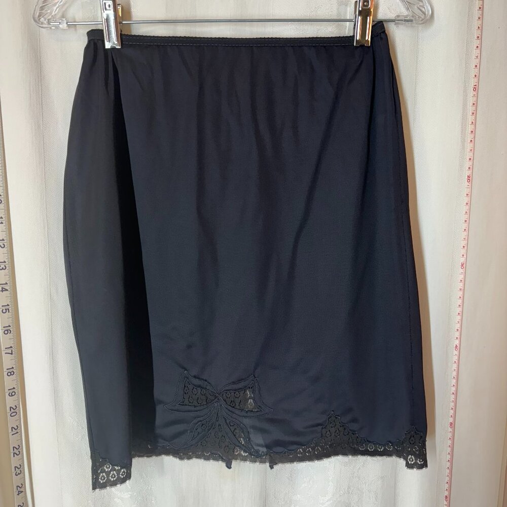 Vintage Women's Avian Half Slip